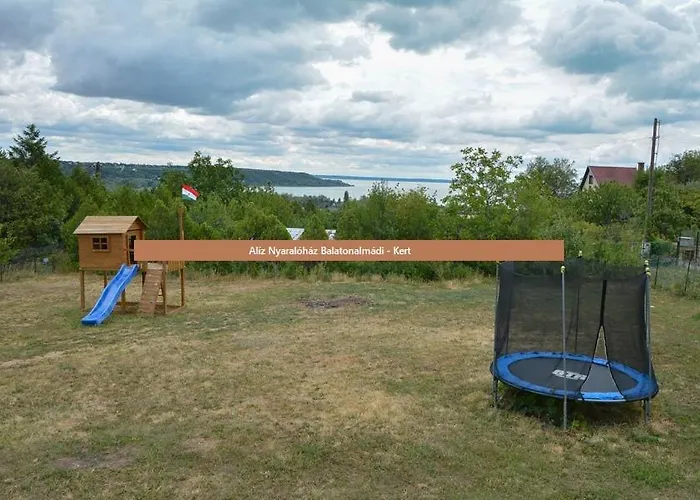 Aliz Nyaralohaz * Balatonalmádi